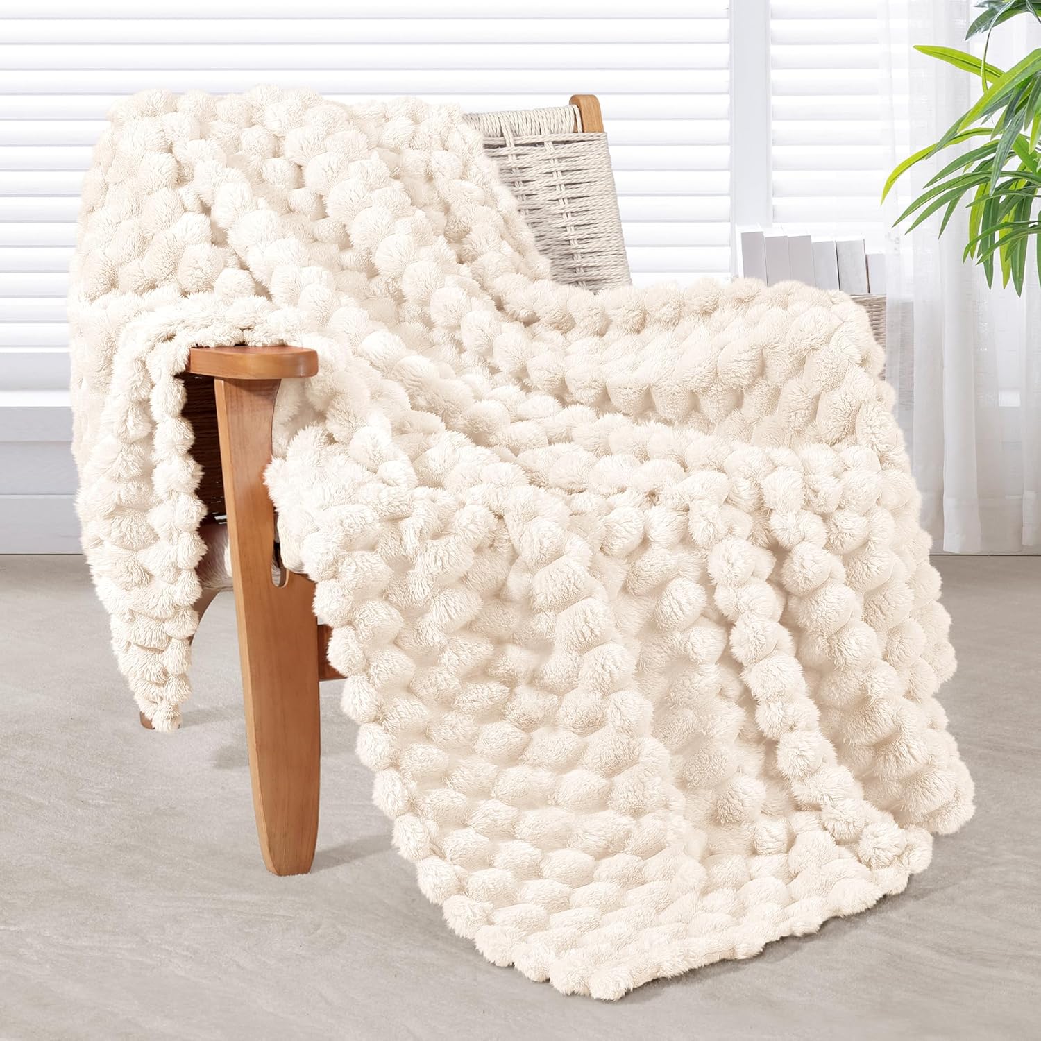Throw Blanket for Couch with Jacquard Pattern, Fuzzy Soft Cozy Exquisite Blankets for All Season, Warm and Fluffy, 50x60 Inch, Ivory